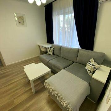 Власник! 2к з двором, паркомісцем, Pet-friendly, світло обговорюється!