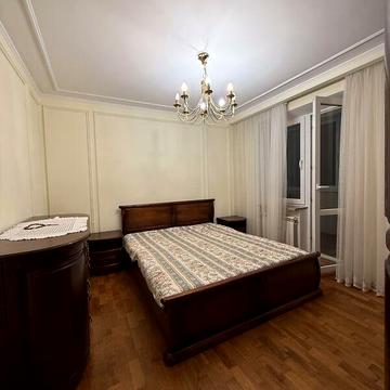 Довгострокова оренда 3к Квартира Квітки Цісик (Ломоносова Михайла) вулиця