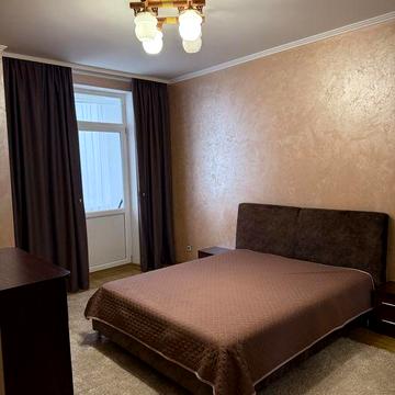 Здам 2кім. квартиру + паркінг пилипа орлика 2а