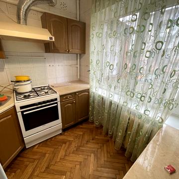 Данила Галицького бульв., 3