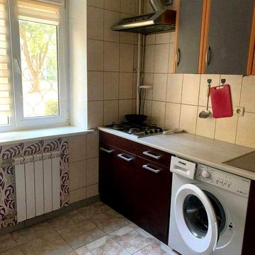 Однокомнатная кв. Дворец Спорта, Армейская