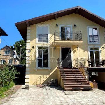 Дніпроводська вул., 69