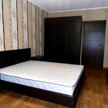 Сухумська вул., 11