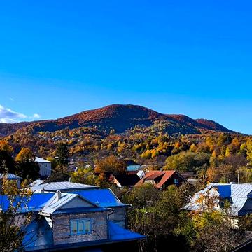 Продаж половини будинку