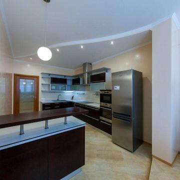 Дмитриевская 69 Аренда  2К Квартиры 90м2 Шевченковский Центр, хозяин