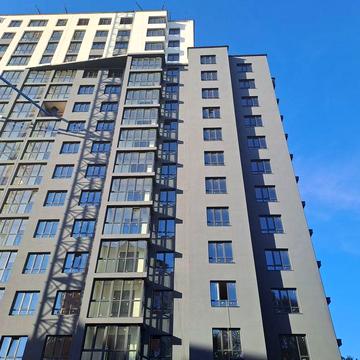 Продаж 3к квартири 83 кв. м на вул. Полковника Данила Нечая