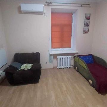 Оренда 2-кімн. кв, АНД район, вул. Новоселівська, 12, з 18.12 ВЛАСНИК