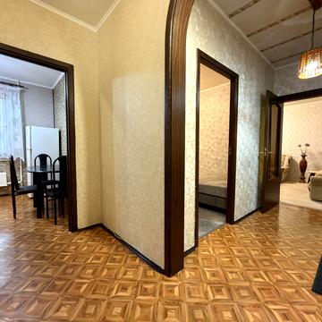 Милославська вул., 35