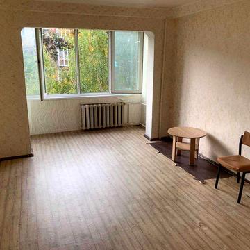 Продам   1-кімнатну квартиру в Оболонському р-ні,  вул. Автозаводська.