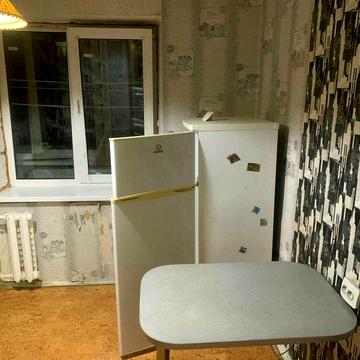 Продам   1-кімнатну квартиру в Оболонському р-ні,  вул. Автозаводська.