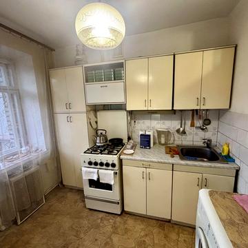 Євгена Патона вул., 6