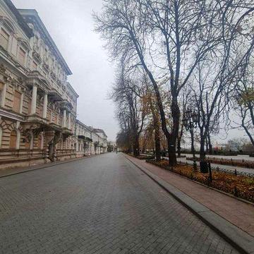 Эксклюзив • Центр • 82 м² • 3 этаж • Исторический район • Под ремонт!