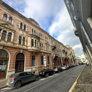 Продається квартира на Лисенка біля театру Ольги Кобилянської