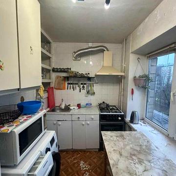 Вул. Кирилівська, 116 А, квартира в жилому стані! м. Почайна