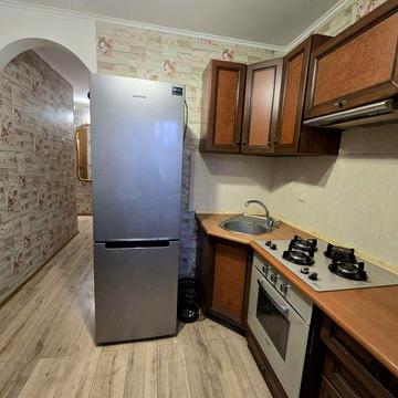 Сдам 2-х комнатную на Армейской