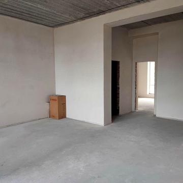 3к пентхаус у зданому будинку