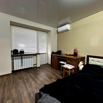 Медової Печери вул. (), 15