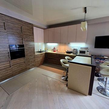 Яни Червоної вул., 11а