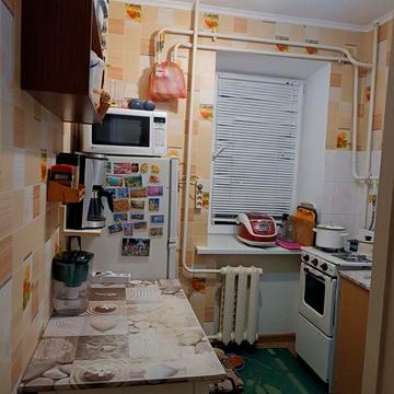 Продаю свою малогабаритну 2 кімнатну квартиру.