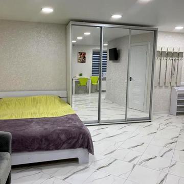 Андрія Матвієнка вул., 1