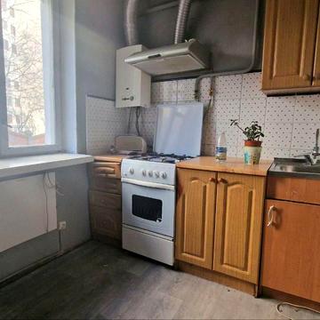 Петра Сагайдачного вул., 8