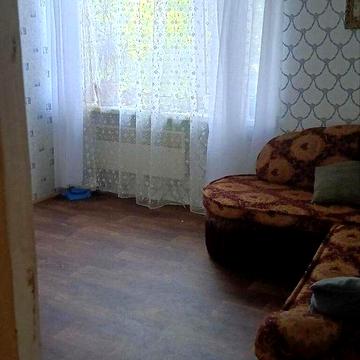 Простора 4-х кімнатна квартира в тихому місці