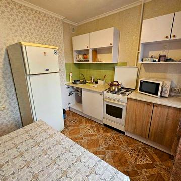 Сдам 1-кімнатну ОБОЛОНЬ! Метро 5 хв!