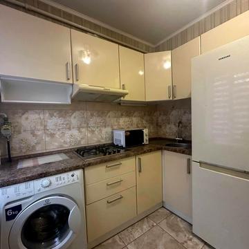 Джона Маккейна вул. (Івана Кудрі), 10