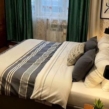 Хорольська вул., 8/4