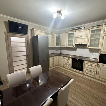 Метрологічна вул., 56