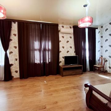 Кандаурова вул., 3