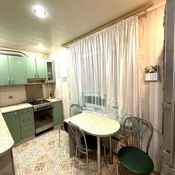 Бородинська вул., 22