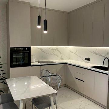 Оренда затишного пів будинку біля лісу з підвалом.