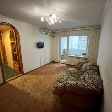 Сдам 2к.кВ-ру на Космосе ул.Космическая 3/9