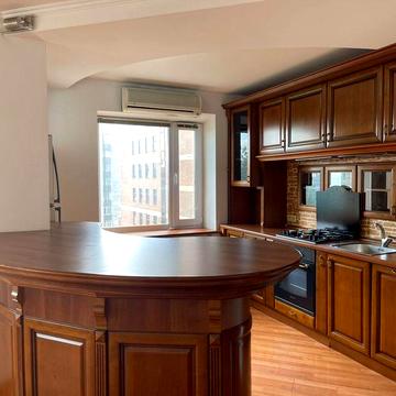 Трикімнатна квартира, ремонт, Олександра Кониського (Тургенєвська) 16