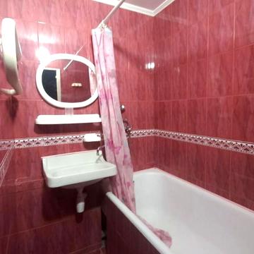 Маршала Рокосовського просп., 6