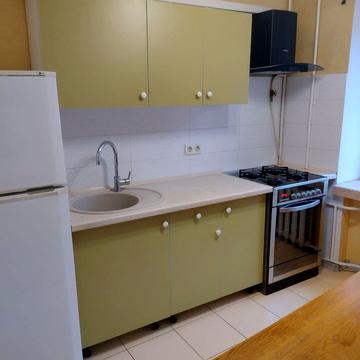 Рибальська вул., 7