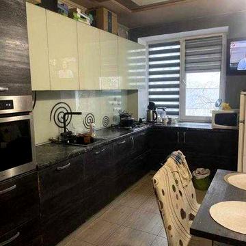 3 комнатная квартира на 23 Августа.