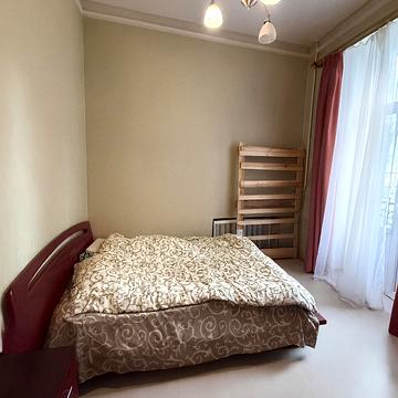 Михайлівська вул., 21