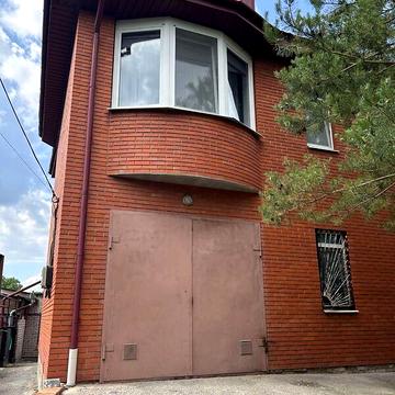 Довгострокова оренда 4к Дім Квітневий провулок