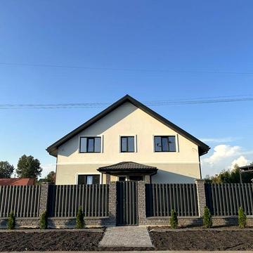 Новий 2 поверховий будинок (газ, критий паркінг, світло, підвал)