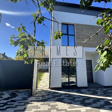 Віктора Швеця вул. (Шляхова), 2