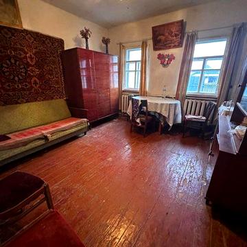 Окремий будинок. Ділянка 10 соток