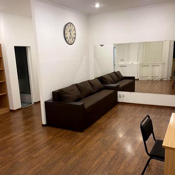 Валерія Лобановського просп. (Червонозоряний), 53