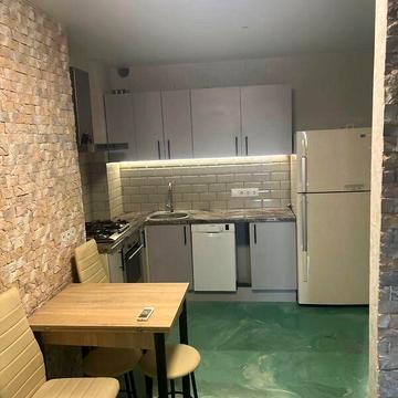 Продаж 3к Квартира Паркова вулиця