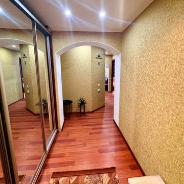 Богдана Гаврилишина вул. (Ванди Василевської), 4