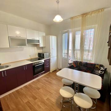 Бориса Гмирі вул., 12-Б