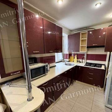 2-к Зыгина, рядом Трц киев