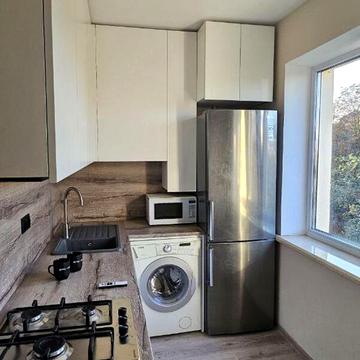 Деміївська вул., 51