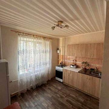 Сдам просторную 1к квартиру с ремонтом жм Тополь 3